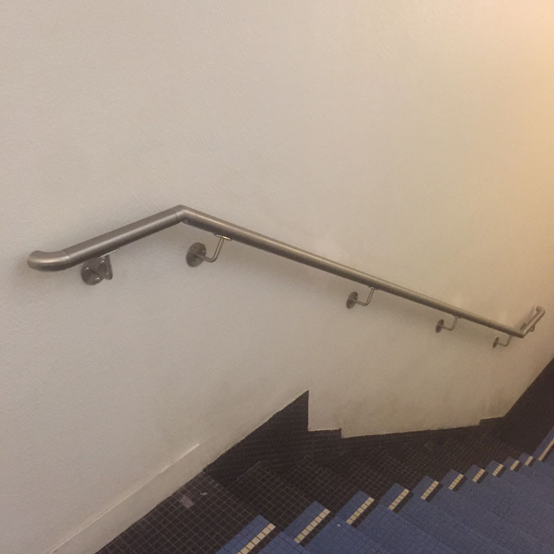 main courante escalier murale ERP en inox